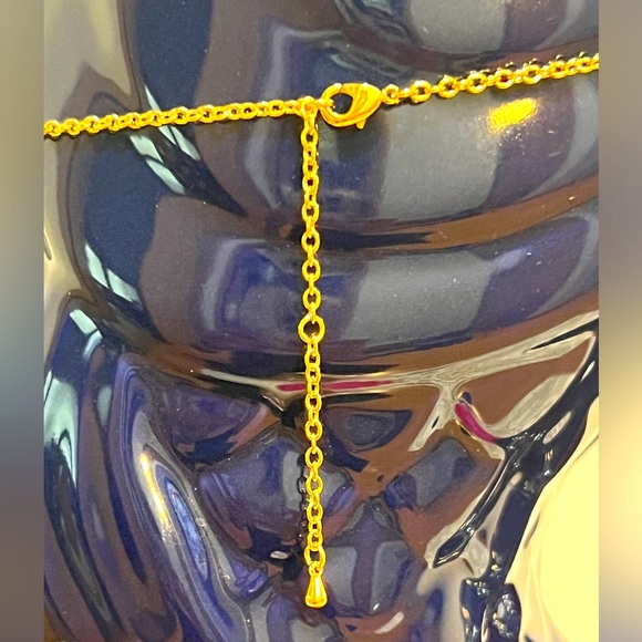 NWOT gold tone necklace with Swarovski elements - Picture 6 of 11